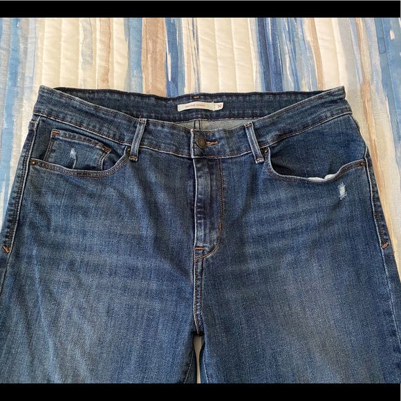 Levi's Denim - EUC Women’s Levi’s Mid Rise Skinny Jeans 32/32 (2)